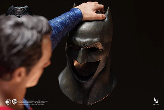 Superman (Standard) 1/6 - Dc: Batman v Superman Down of Justice InArt