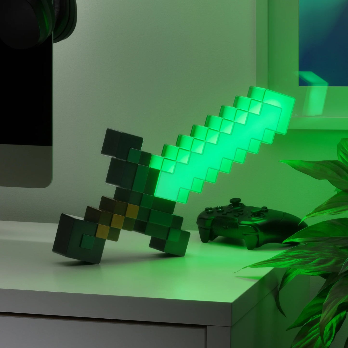 Diamond Sword Light - Minecraft Paladone