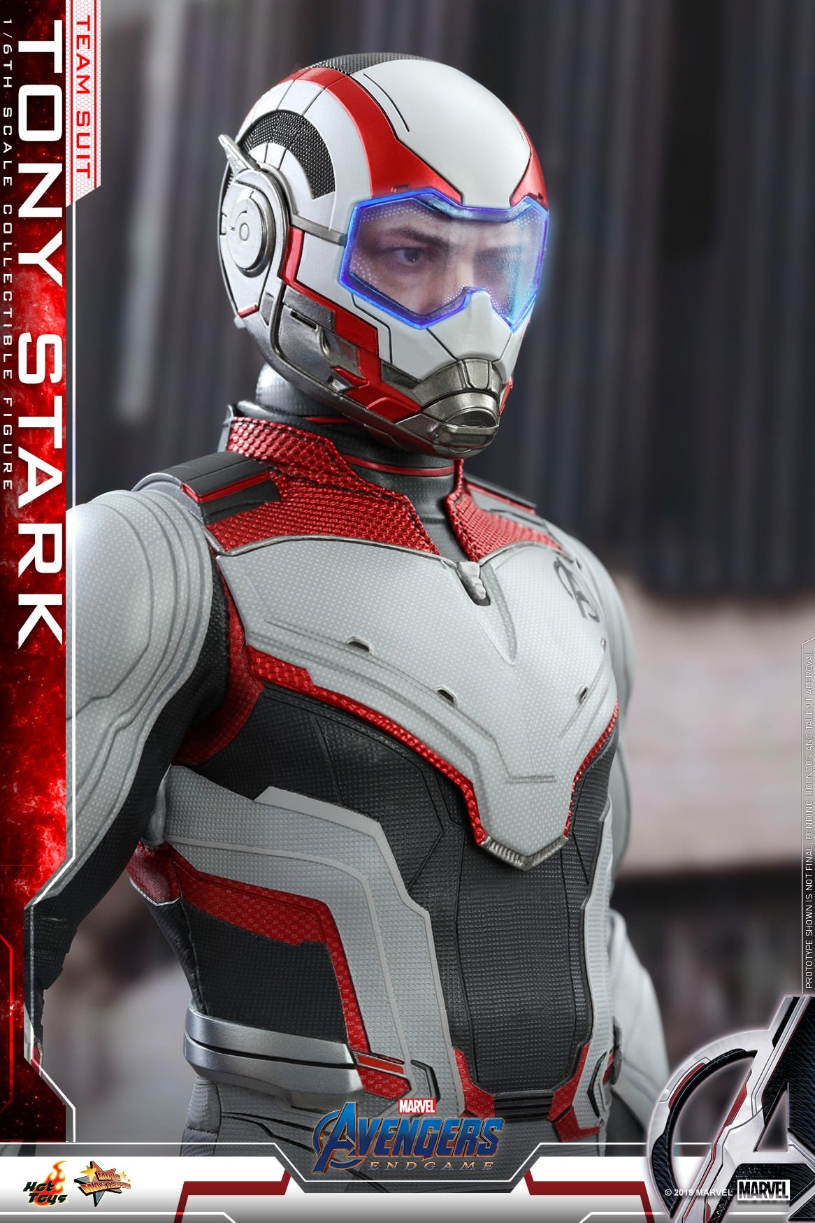 Tony Stark Team Suit 1/6 - Avengers Endgame Hot Toys