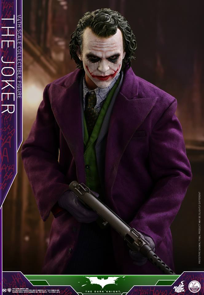 The Joker 1/4 - The Dark Knight Hot Toys