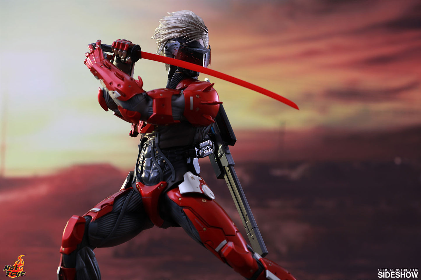 Raiden Inferno Armor 1/6 - Metal Gear Rising: Revengeance Hot Toys