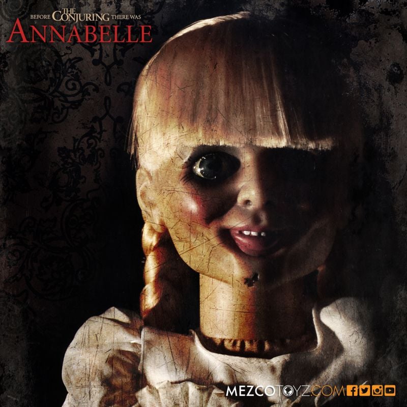 Annabelle Roto Plush Doll Prop Replica - El Conjuro: Annabelle Mezco Toyz