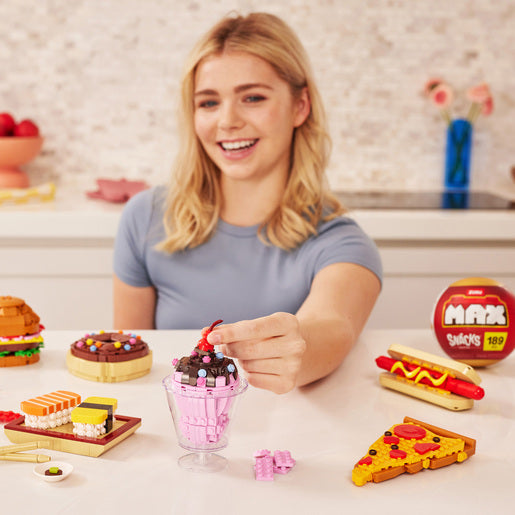 Mini Brands Snacks Capsule -ZURU MAX: Snacks