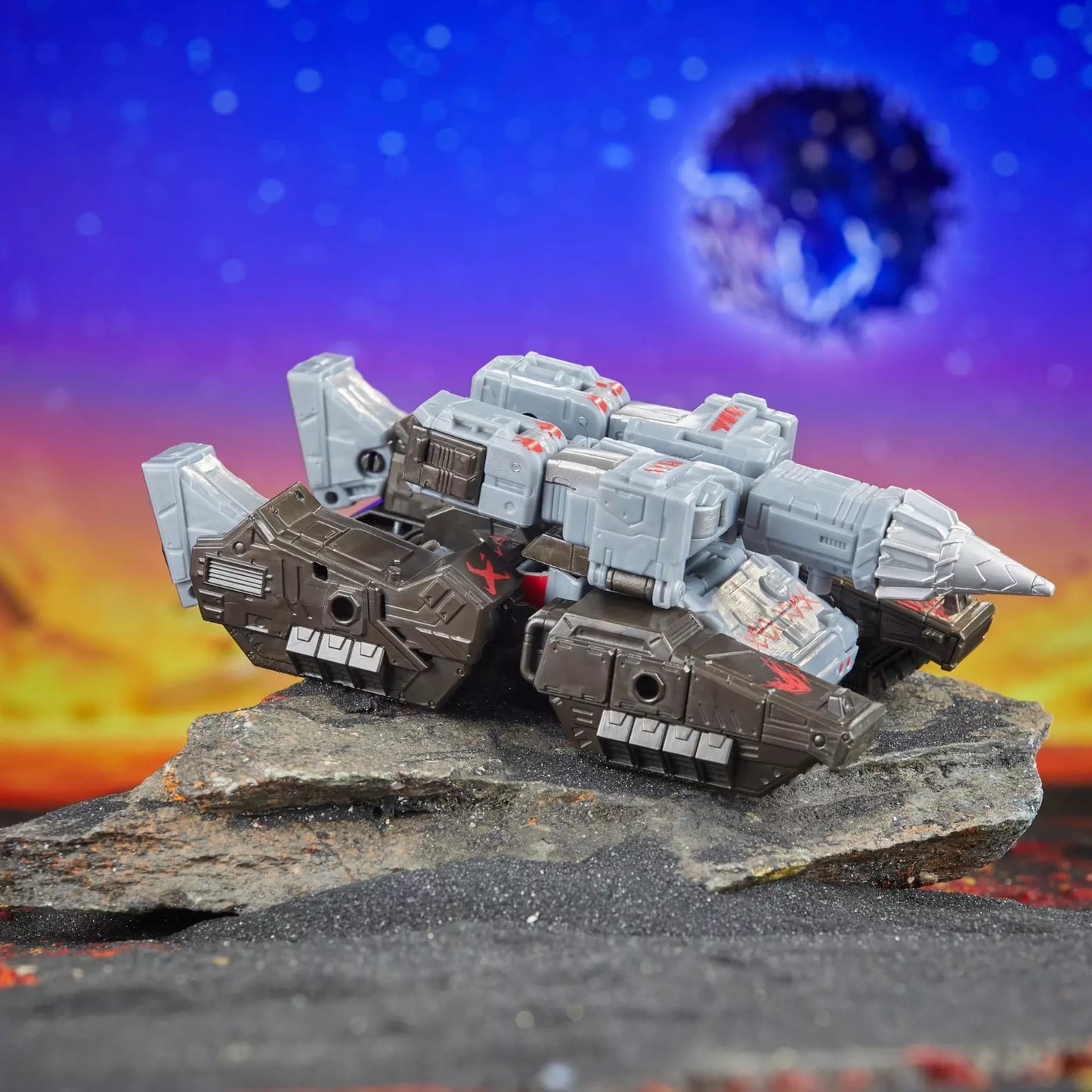 Fractured Friendship (2-Pack) - Transformers: Legacy United Voyager Class Hasbro SDCC 2024