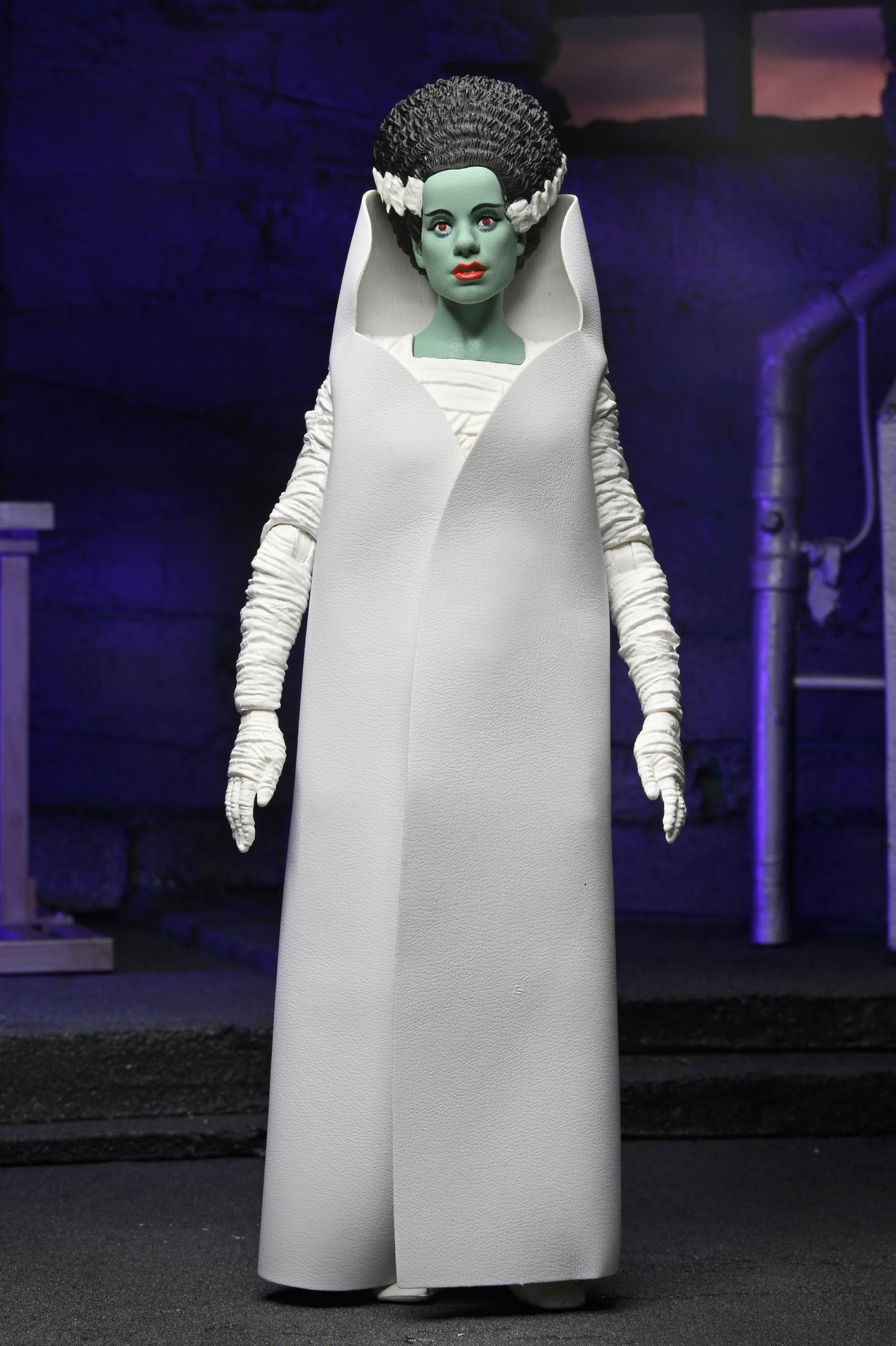 Bride of Frankenstein (Glow in the Dark) Retro - Universal Monsters NECA SDCC 2025