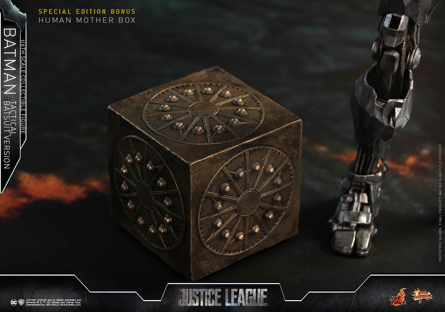 Batman Tactical Suit S.E 1/6 - Justice League Hot Toys