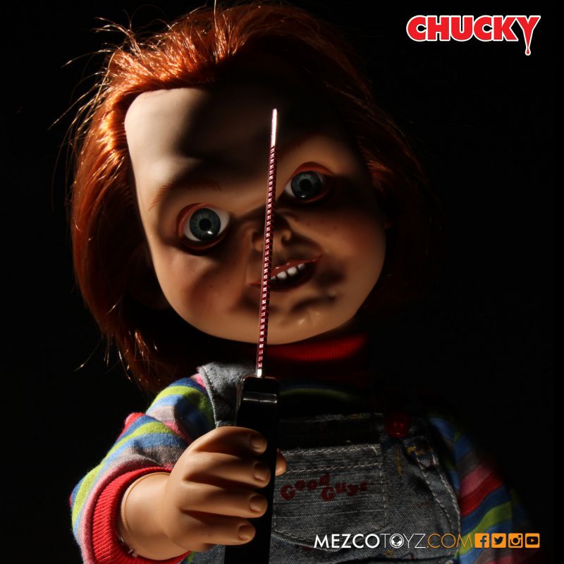 Sneering Chucky Mega Doll - Child's Play Mezco Toyz